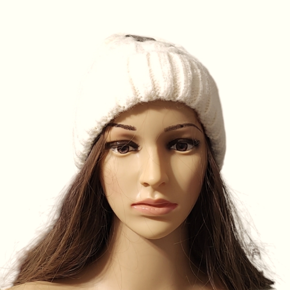 New Ivory Marc & Mel Knitted Stocking Hat OSFM Gorgeous!! Beanie